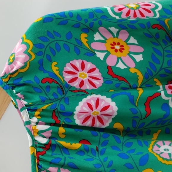 Emily Wonder blouse peasant top green floral size medium v neckline flowy top - Picture 2 of 5